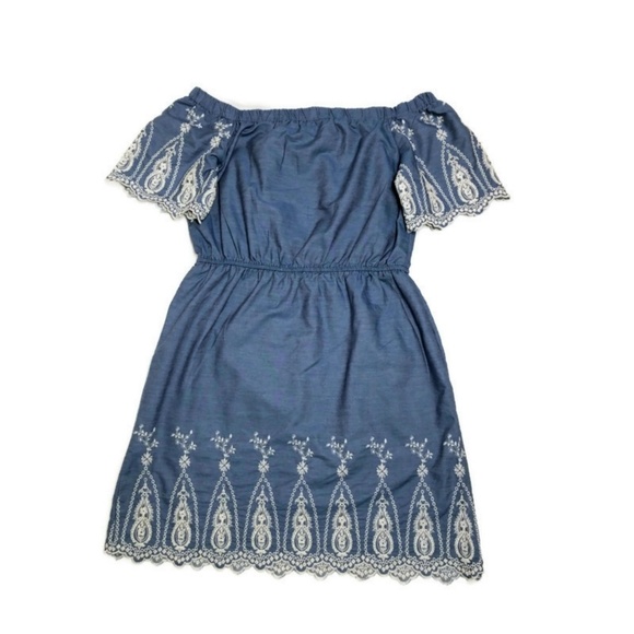 Emma & Michele Dresses & Skirts - Emma & Michele Denim Lace Overlay Dress Size Large